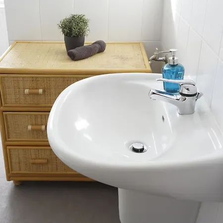 *Schoene 2-Z.-Wohnung Mit Badewanne Und Okerblick* 布伦瑞克